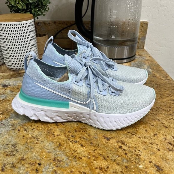 Nike Shoes - Nike React Infinity Run size 7.5